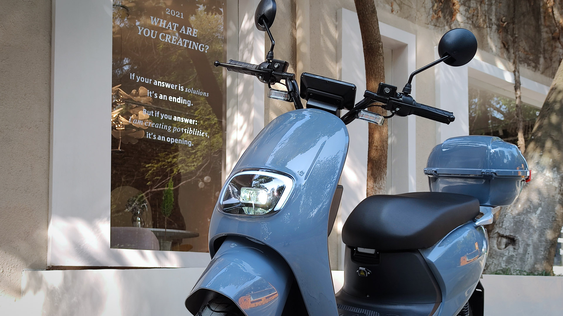 electric scooter for city commuting