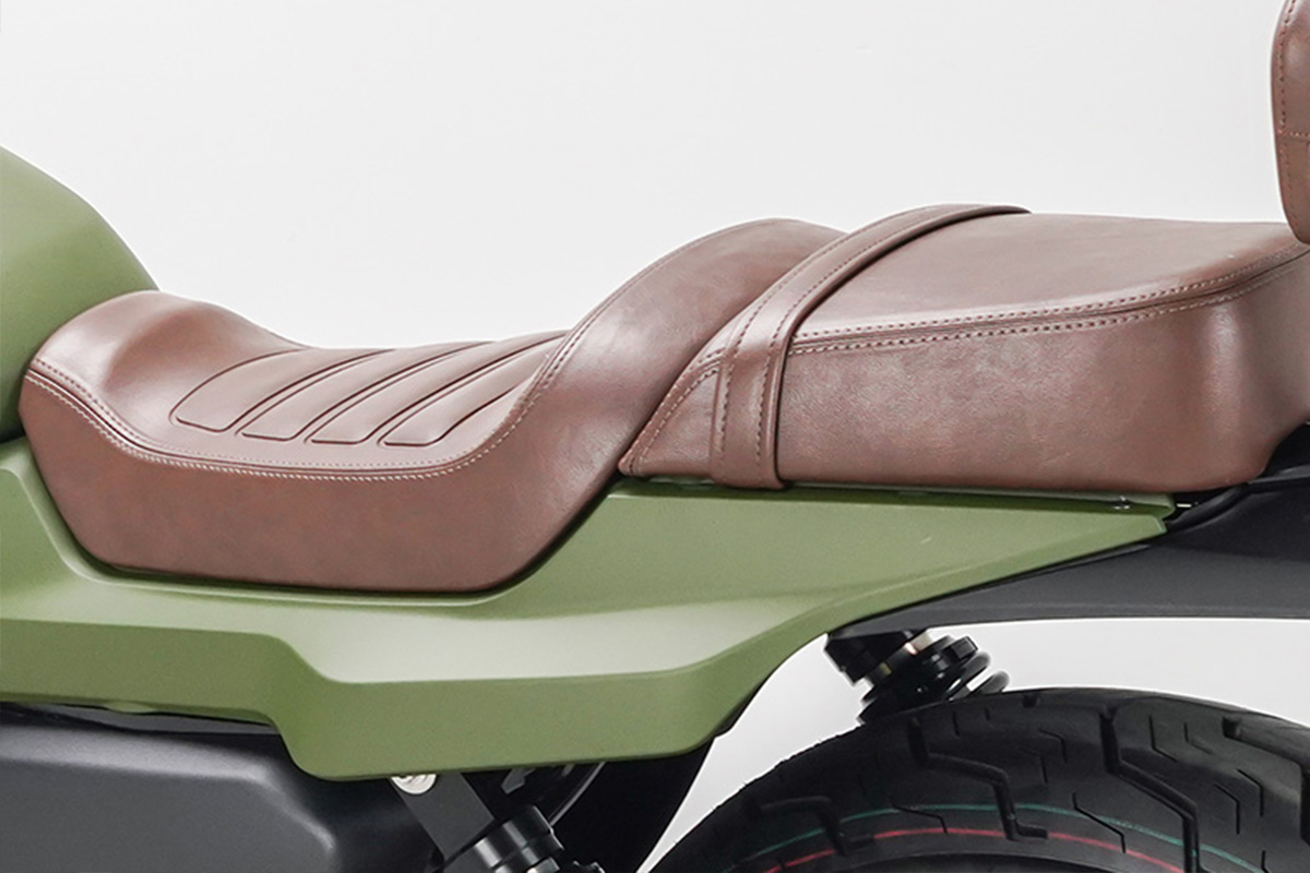 brown saddle